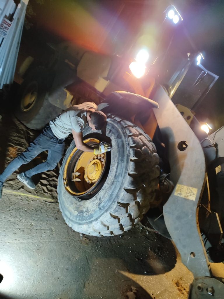 פנדה פנצ'ריה ניידת עם הציוד המתקדם שמגיע עד אליכם